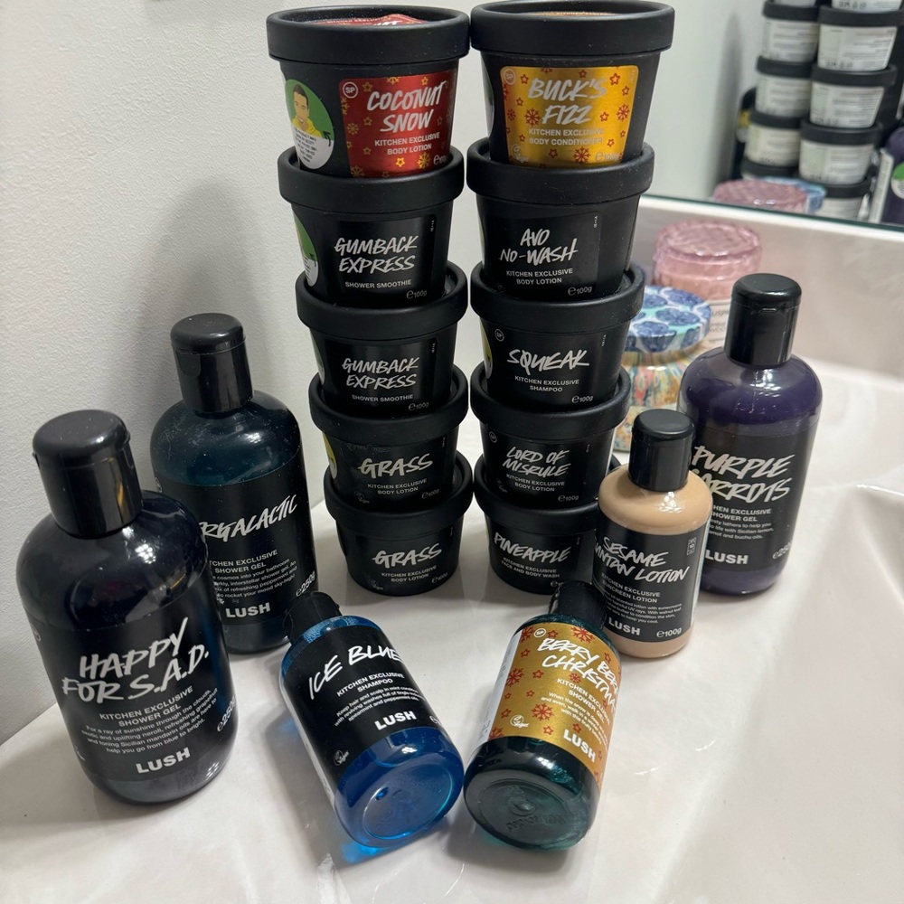 Lush Body Washes Bath Bombs Lotions and Scrubs - Picture 7 of 13